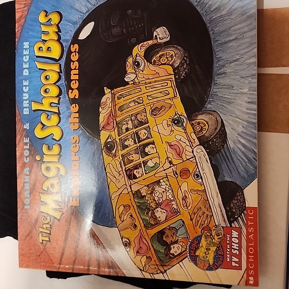 Books - Picture 2 of 4